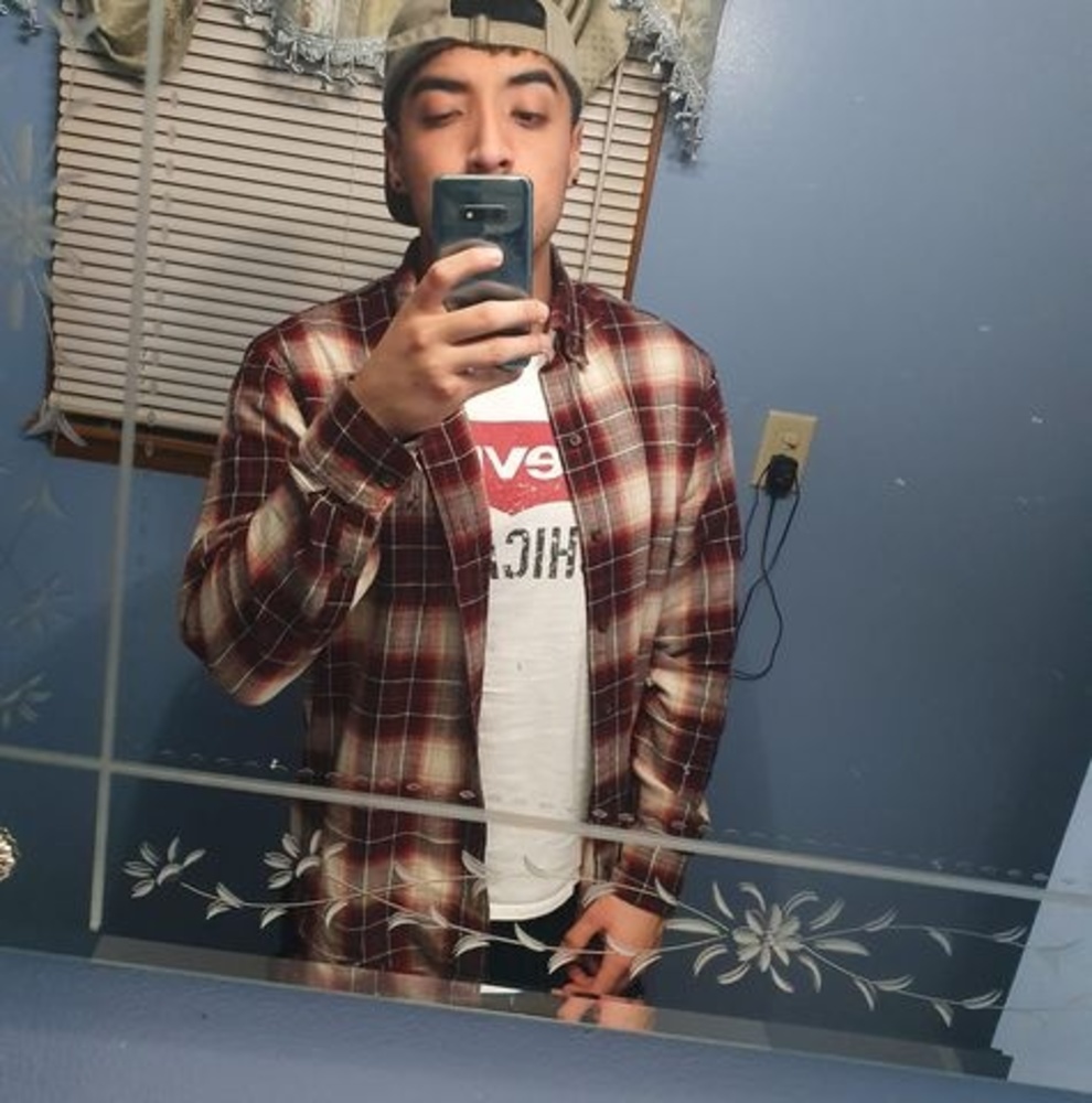 Meet your Posher, Luis